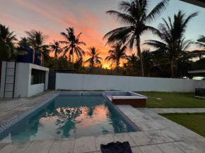Valencia Pool studio